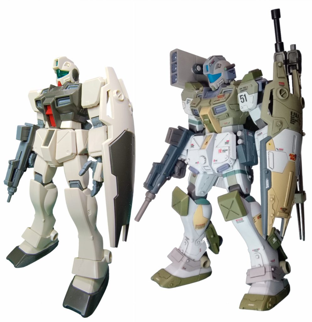 素組との比較。S字＆顎引きの違いが判る程度には改修できたかと。膝下長すぎ感も追加パーツと色分けで解消。