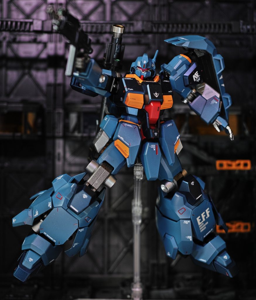 デカールは連邦系の所持が少なく苦労しましたUC汎用から使用出来たのは両肩と左足、胸とお尻の部分のみとなります、それを使いつつその他のコーションは全て社外品ですプレバンのデカールを何故買ってない俺・・・