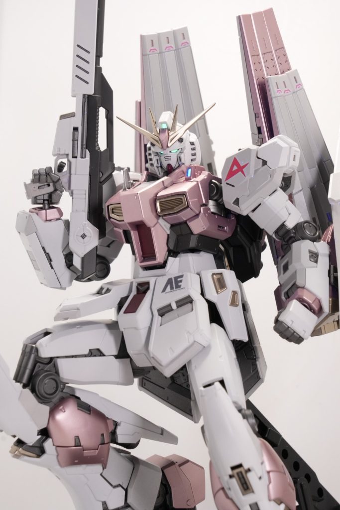 RG νガンダム–3枚目/制作者：にんにく太郎