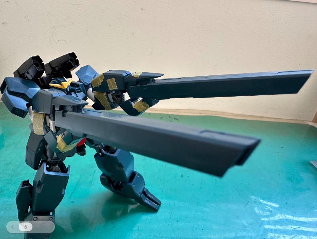 本来ダブルバズーカ用の磁石でしたが、その恩恵で、画像のようにバズーカ二丁構えもらくらくでき、