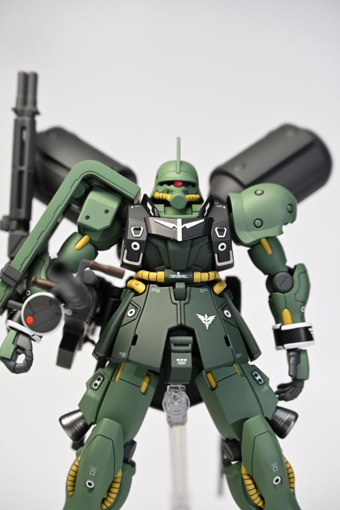 HGはパーツが少ないのでやすりがけが少なくて作りやすいですね♪やりたい塗装に集中できますw