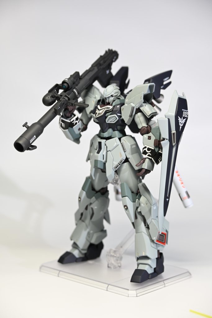 MGを参考に掘り直し、塗り分け、デカールを意識して作りました。