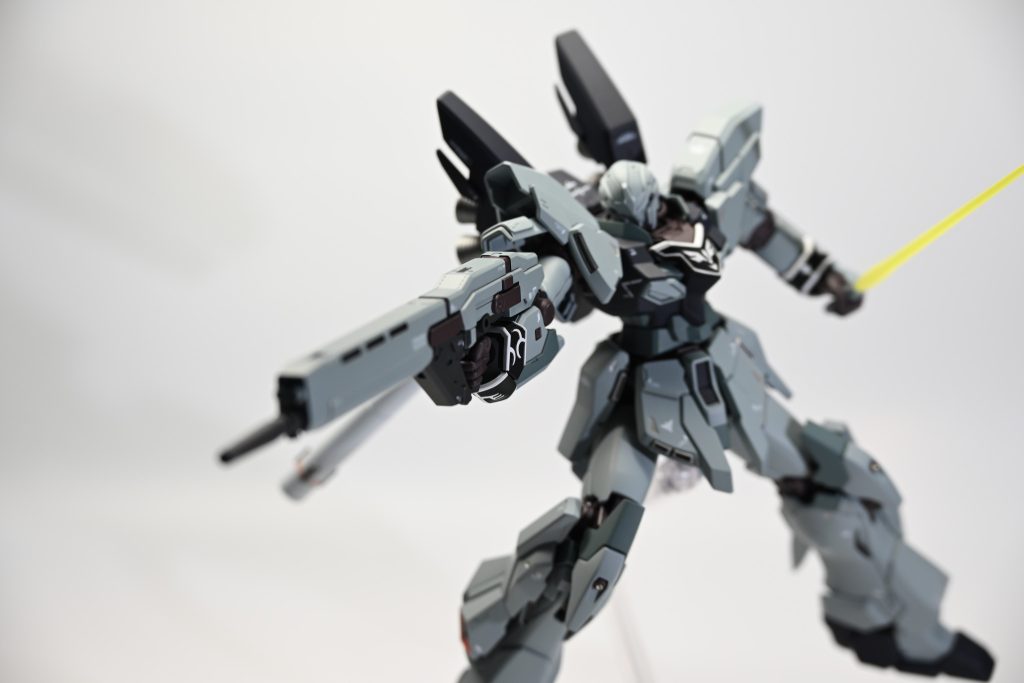 ●使用塗料サフ:メカサフsuper heavyメイングレー:エアクラフトグレーサブグレー:ディープブルー+グレー+デイトナグリーン関節:ココアブラウン+グレー+ブラック青:インディブルー+ブラック赤:ピュアレッドバーニア、ダクト:スターブライトアイアンエングレービング:アルティメットホワイト+エナメルブラックコート:Exフラットクリアー艶消し