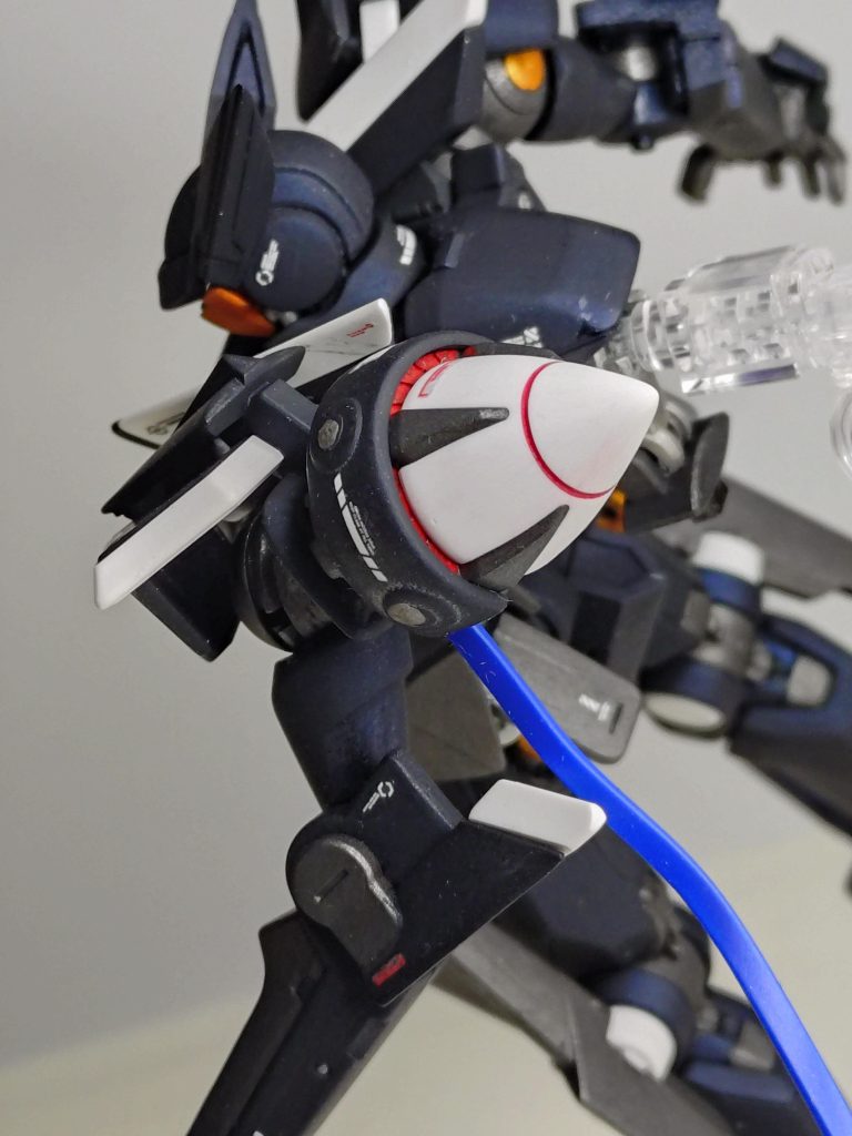 GNドライブ【T】粒子はメタリックレッドでちら見せ。本来はラインモールドになる部分も赤くすることで稼働状態に見えるようにしました。