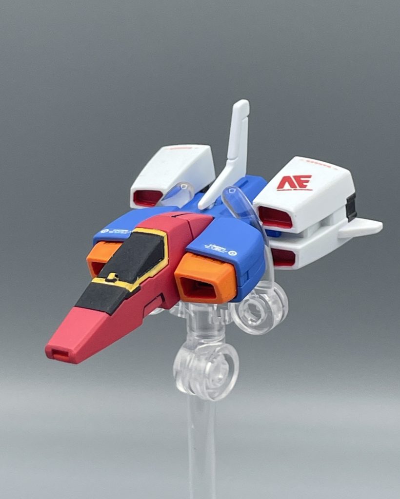 コア・ファイター　ZZガンダムの中核をなす機体。変形合体をして、ZZの腹部・コクピットになります。