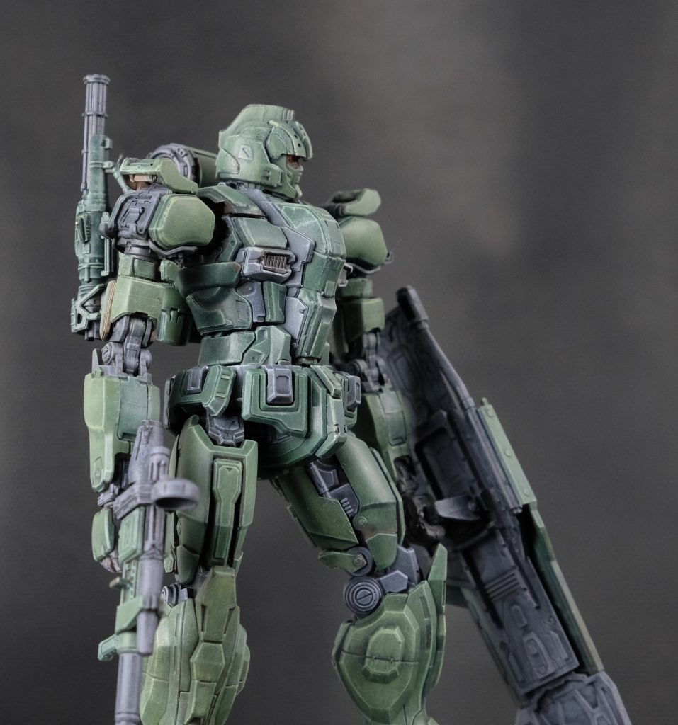 全体の配色はぷらシバさんの作例を参考にしてエッジ部のドライブラシにアッセンブルカラーのライトグリーンを使用。キットのディティールがすごいのでドライブラシがめちゃめちゃ映えます。