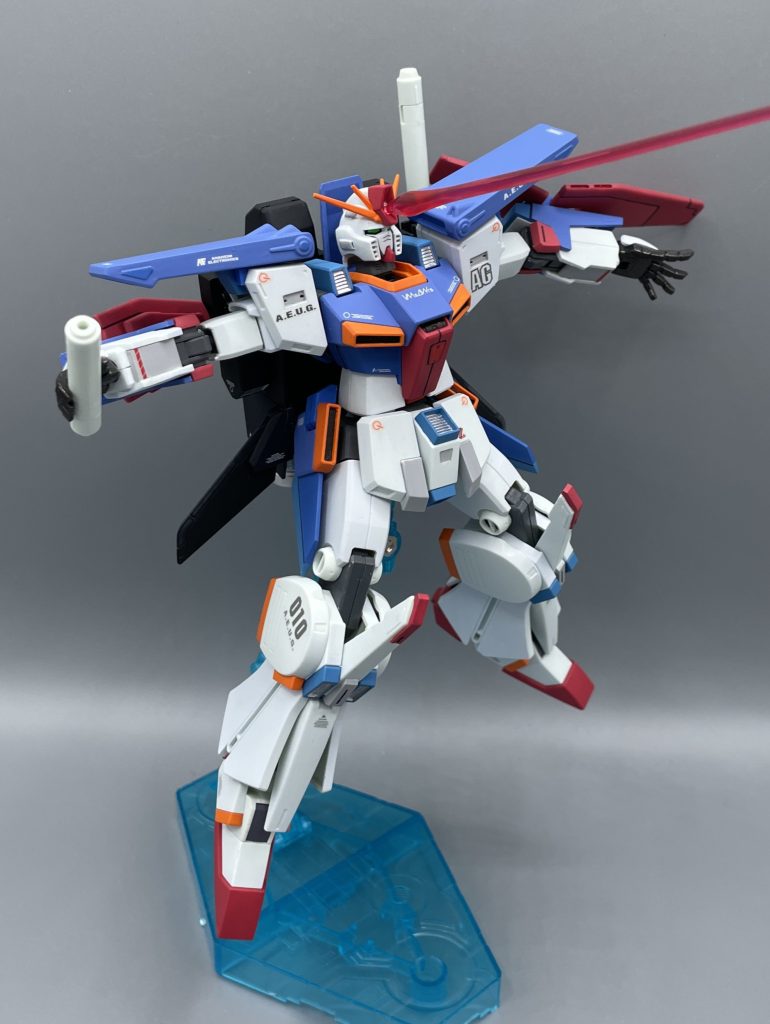 ハイメガ・キャノン　ZZの最強武装。エネルギー全開で撃つと、機体が一定時間機能不全に陥るというトンデモ兵器。ハマーン様との最終決戦では、自らのブレードアンテナを溶かしながらビームを放っていましたね。　そして、ハマーン様との最後の一騎打ち・・・はたしてジュドーの運命はッ…！！？&nbsp;&nbsp;&nbsp;その潔さを…！　　なんでもっと上手に使えなかったんだ…！