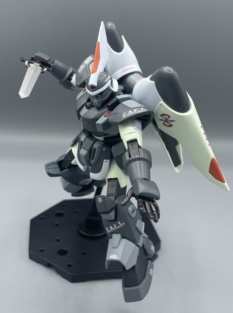 フッ！いくら装甲が良かろうがッ！！　