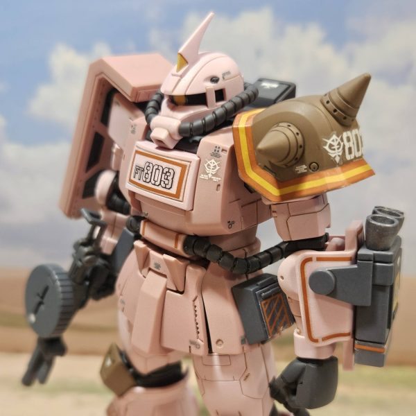 ザク・デザートタイプ（ピンクパンサー隊機）