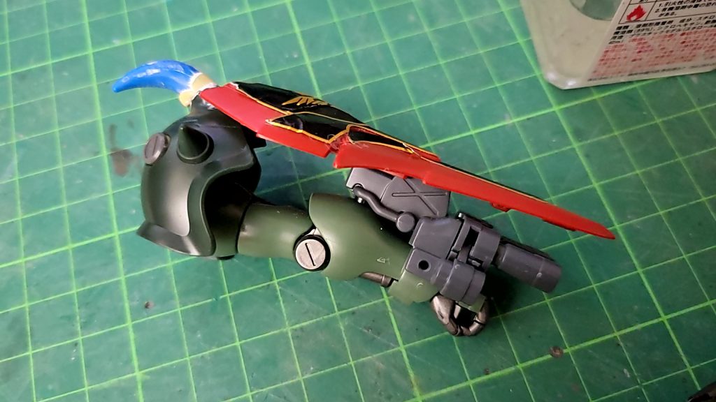 ギラ・ドーガのシールドの替わりにグフカスタムのガトリングとSDシナンジュのシールドを取り付け