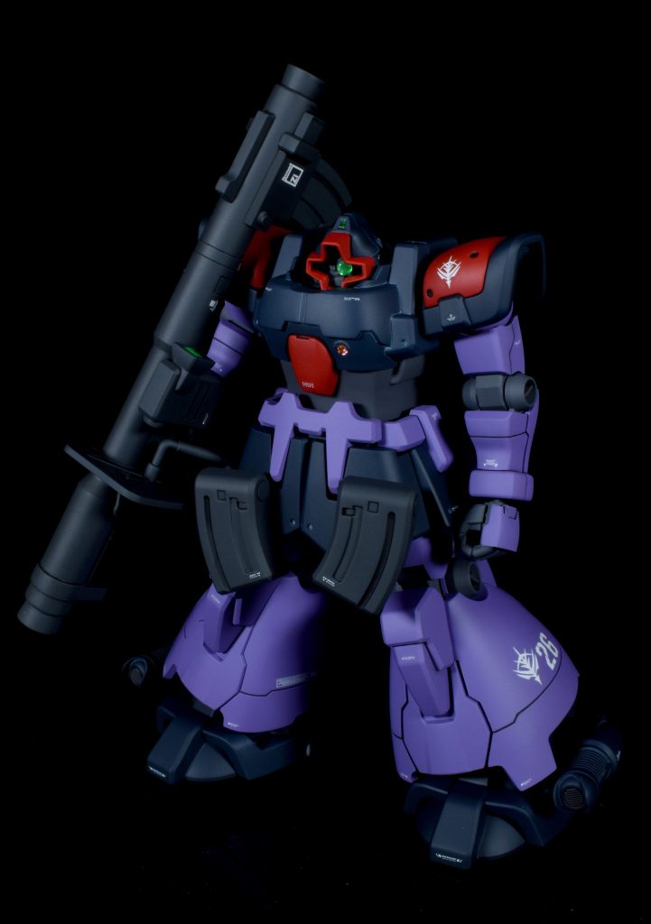 武器を持たせて