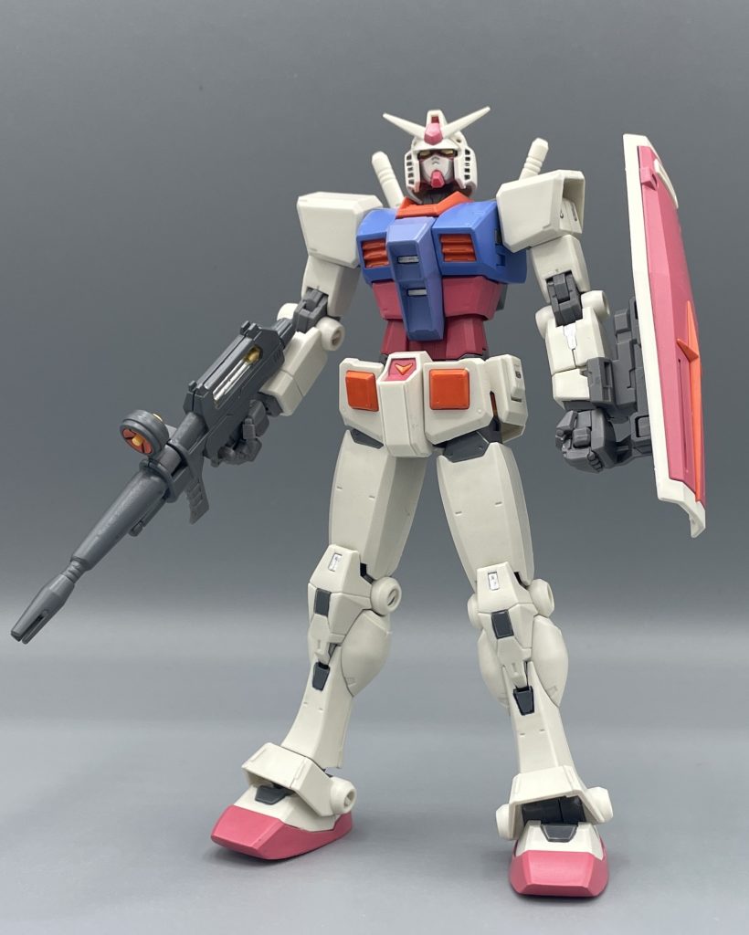 RX-78-2 GUNDAM　原点にして頂点。説明不要のガンダムです。この [BEYOND GLOBAL] は、2020年にガンプラ発売４０周年を記念して発売されたモデルになっています。