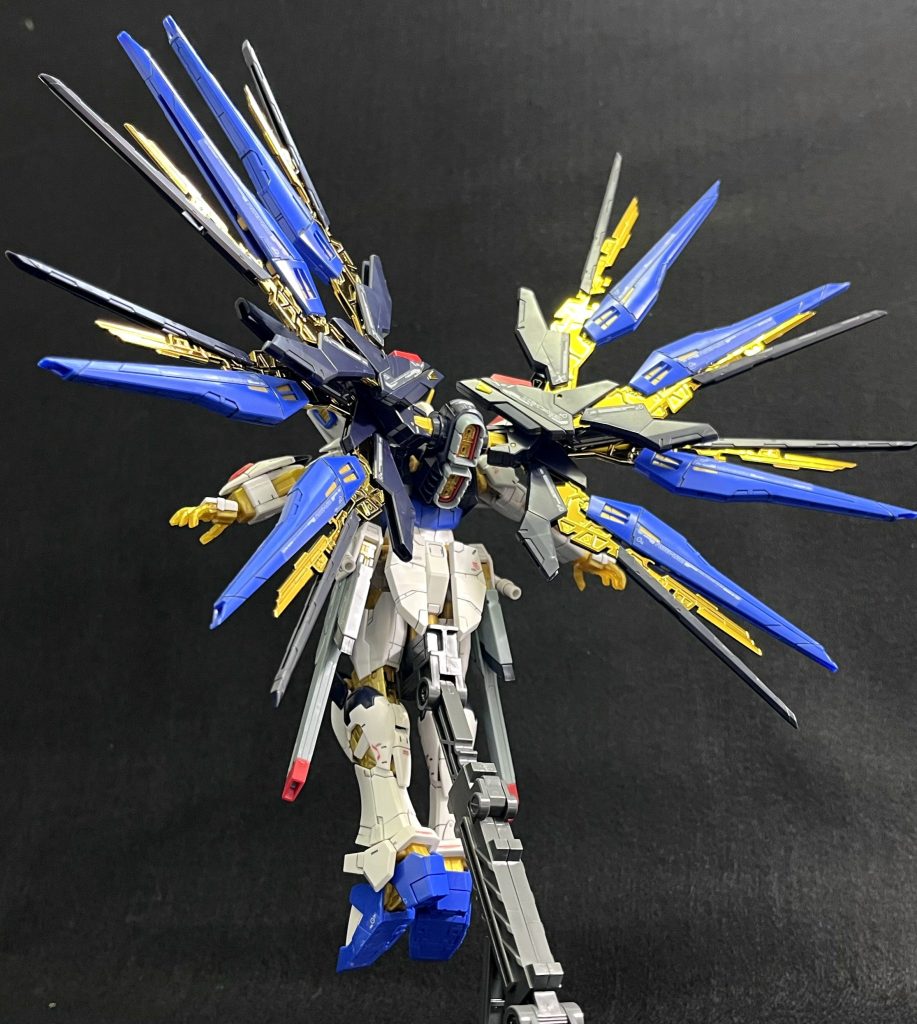 メッキパーツが眩しいです