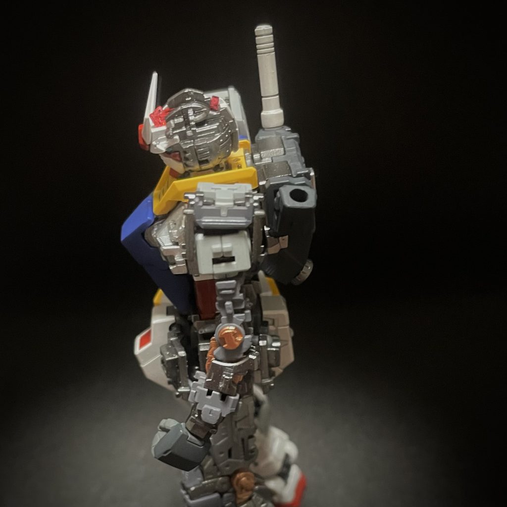 フレームもコツコツ塗装です