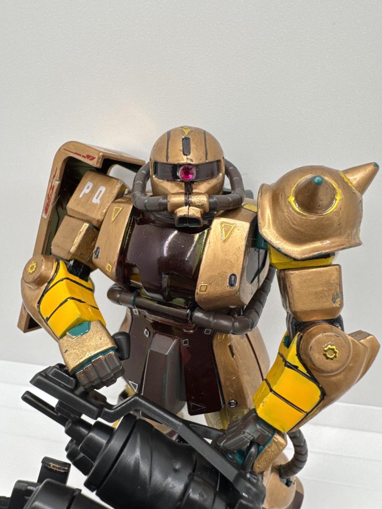 身体の中から緑色の発酵をしている風にペンで塗り続けました。旧キット作るの実は初めてですが、色々と出来ないことが多く、力尽きました。本体イメージはチョコ色と焼き菓子の黄色です。