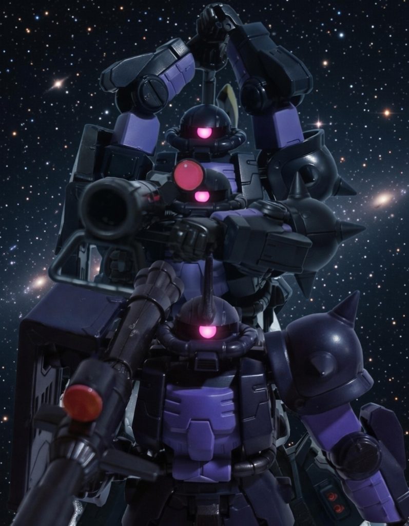 黒い三連星フォーエヴァー。ラストはやっぱり「ジェットストリームアタック」で〆ないとね(zaku-kao7)ようやくカッコいい黒い三連星のショットが撮れた(gandam-hand2)