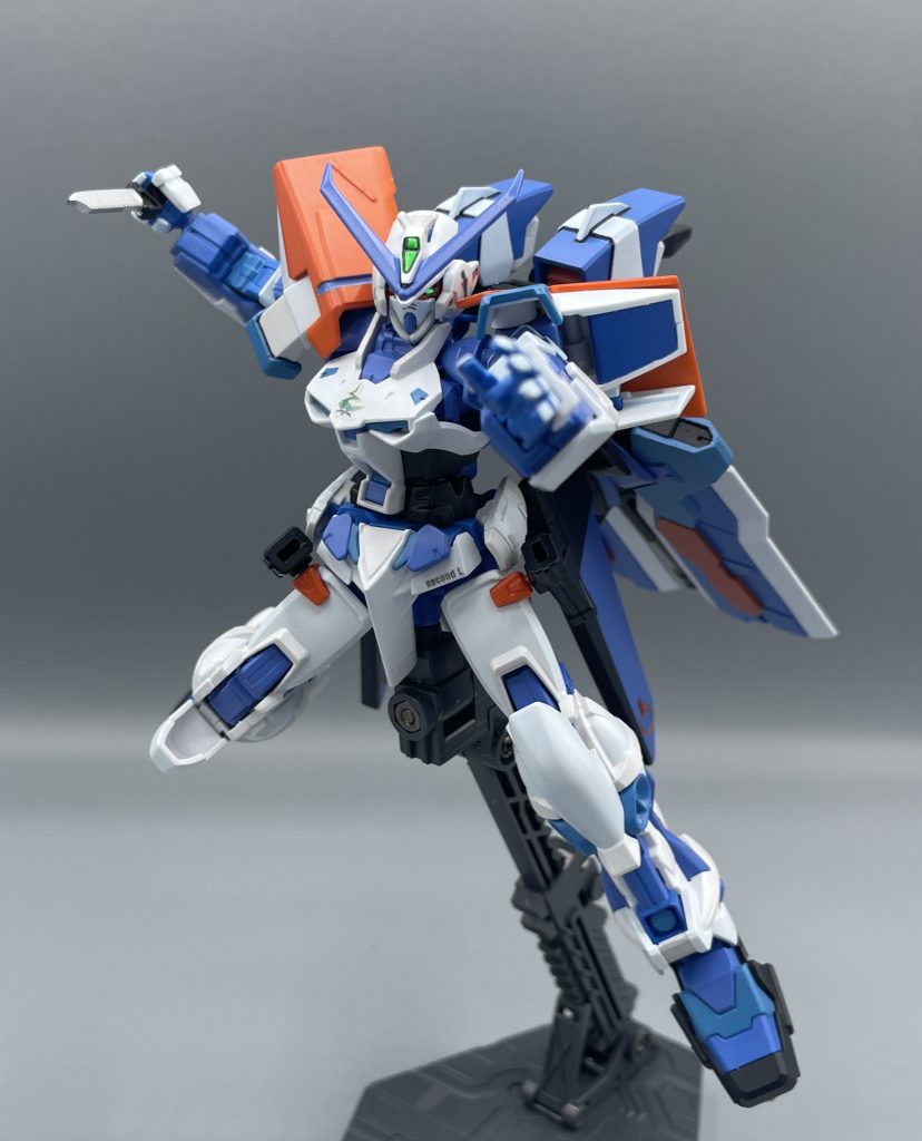 アーマーシュナイダー！！　セカンドLは、みんな大好きアーマーシュナイダーを装備しています。このナイフの凄い所は、刀身に耐ビームコーティングが施されている点です。　劾はこの小刀をシールドとして使用します。&nbsp;　　 ・・・え？&nbsp;　ビームをナイフで弾く…！？ちょっと何言ってるか分からない😵‍💫