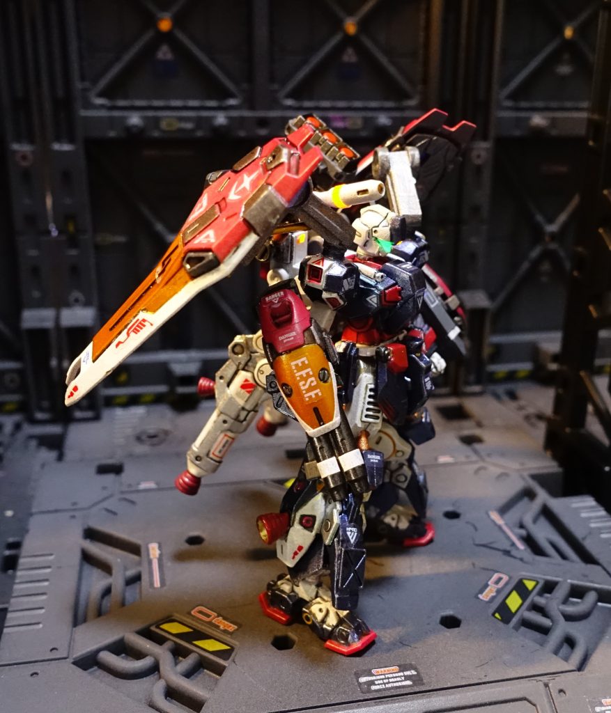 1.&nbsp;&nbsp;&nbsp;&nbsp;暗礁宙域であるサンダーボルト宙域を担当するパトロール中隊に配備された、ジェガンF型。