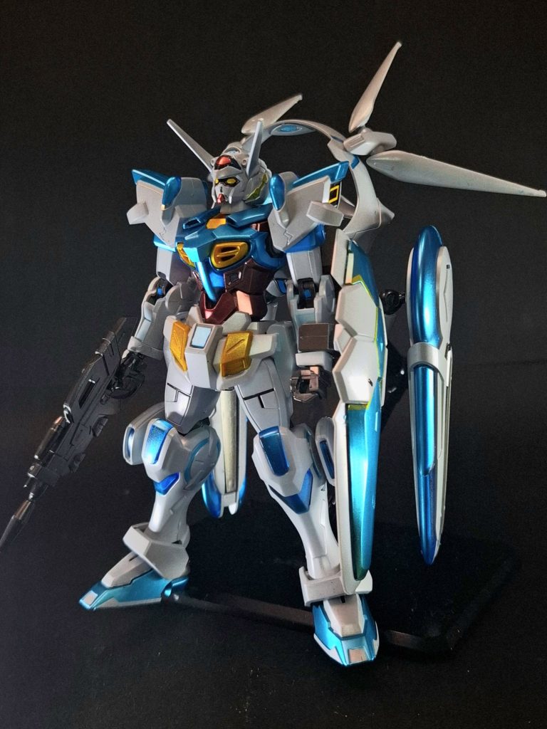 リフレクタースラスターユニットを翼のように展開してビームを吸収する。使用時には機体カラーが薄紫色に変化する。リフレクターパックを由来とする。格闘素手で格闘を行う。この際強化された部位のみが緑色に変化する。高トルクパックを由来とする。