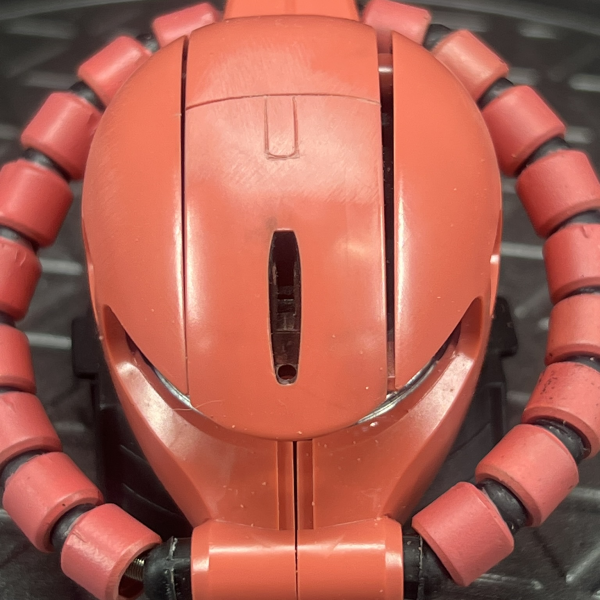 PGシャア専用ザク2。 だんだんとスジ彫りのコツがわかってきましたｗ スジ彫り楽しいですｗ&nbsp;&nbsp;（2枚目）