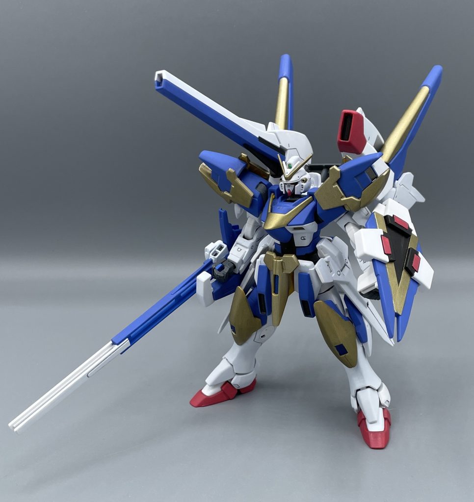LM314V23/24 VICTORY TWO ASSAULT BUSTER GUNDAM　「機動戦士Vガンダム」の後期主人公機のV2ガンダムの最強形態（最終形態という訳ではない）であるV2アサルトバスターガンダム。　拡張性の獣、V2ガンダムの強化パーツを”全部乗せ”したガンダムです。こんなの好きになるに決まってますよねぇ（笑）