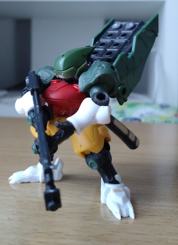 ・頭、グレイズ・胴体、ガーベラ・テトラ・肩、ギラ・ズール・腕、エアリアル足・腿、ゲドラフ・脛、フラッグ・足の甲バルバトス・ミサイルユニット、ブースターベッドとデュナメスの縦・ライフル、ゼク・アイン( 武器セット)・太刀、バルバトス