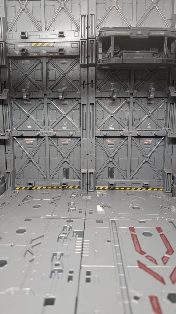 横須賀工廠グレイで塗装しています。いずれウェザリングの予定です。