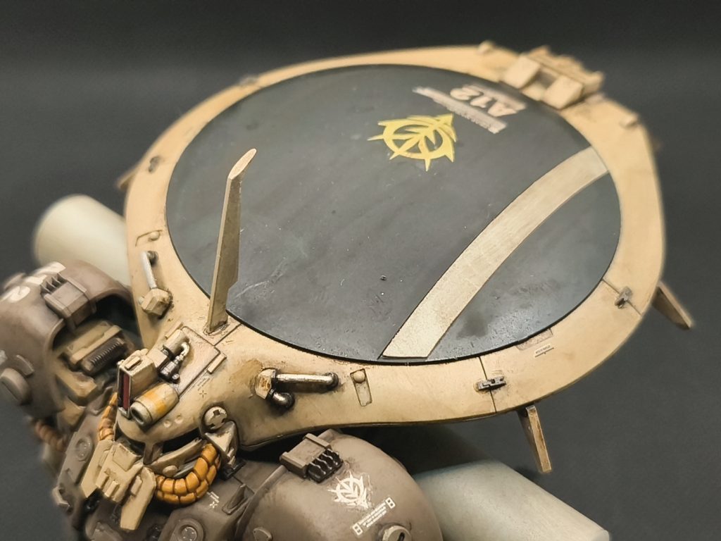 制作中３回ぐらいツノが取れてしまって、補修跡が汚いです雑な溶接跡に見えなくもないかな・・・