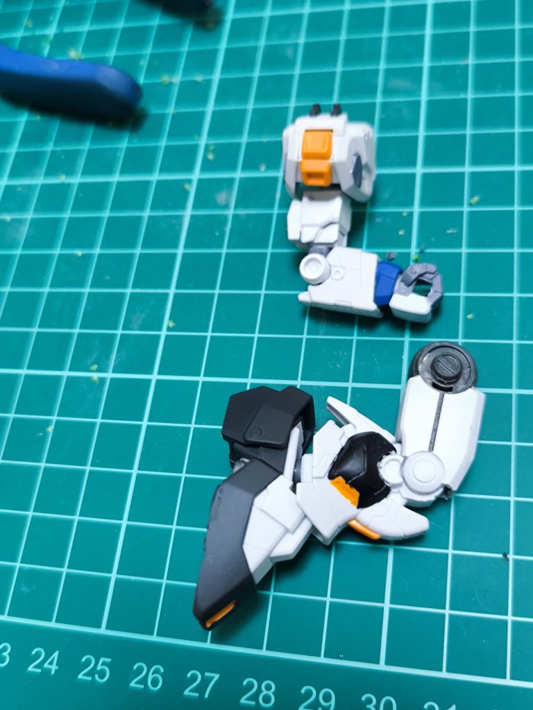 関節は90度が限界でしたMGSD買えてないんですけどどれくらい曲がるんだろう？