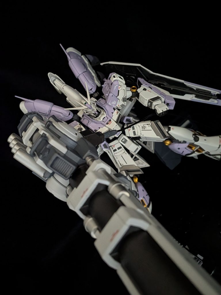 RG Hi-νガンダム–7枚目/制作者：MSM-04