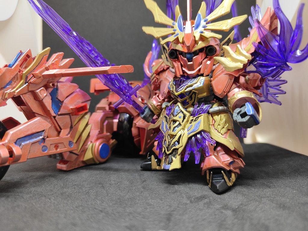 全体をメタレッド塗装、光沢仕上げでなんちゃってキャンディ塗装を試みましたが、上手く出来ず…