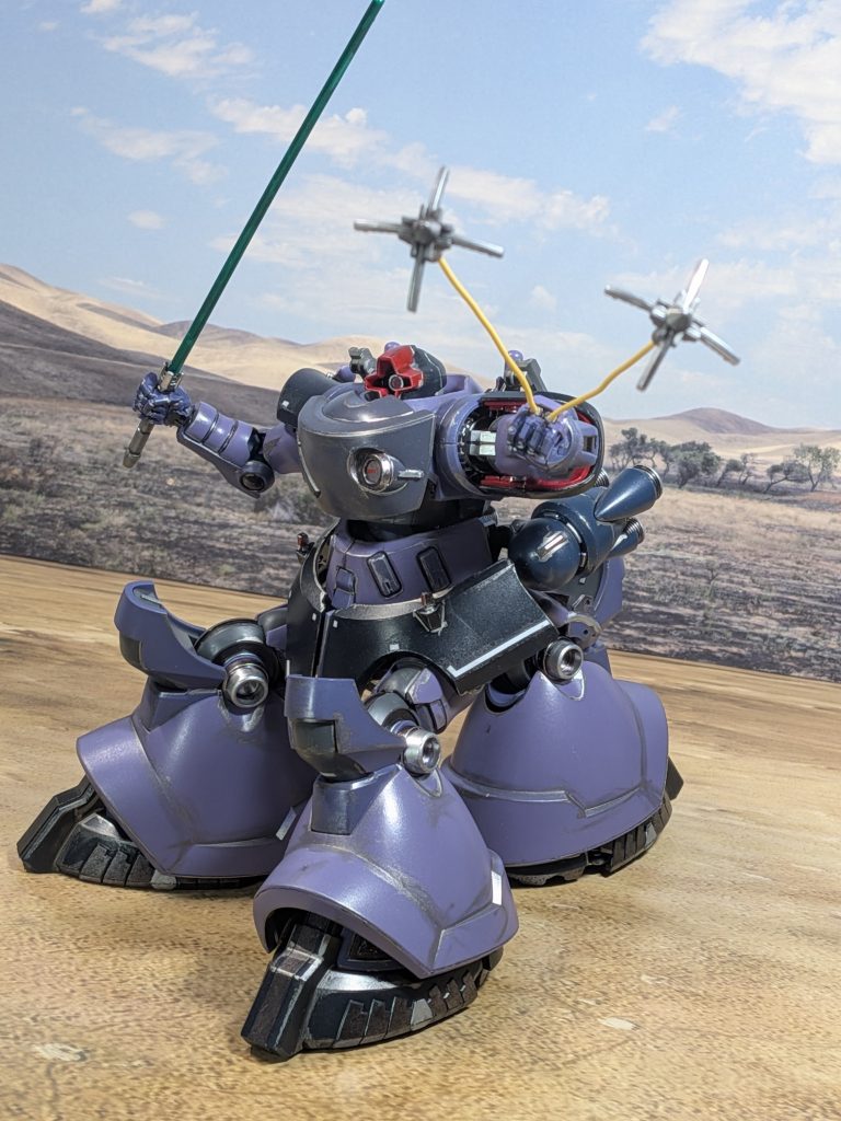 先ずは、軽くアクション3本目の脚を下ろしたホバー移動状態から、電磁ハーケンを発射