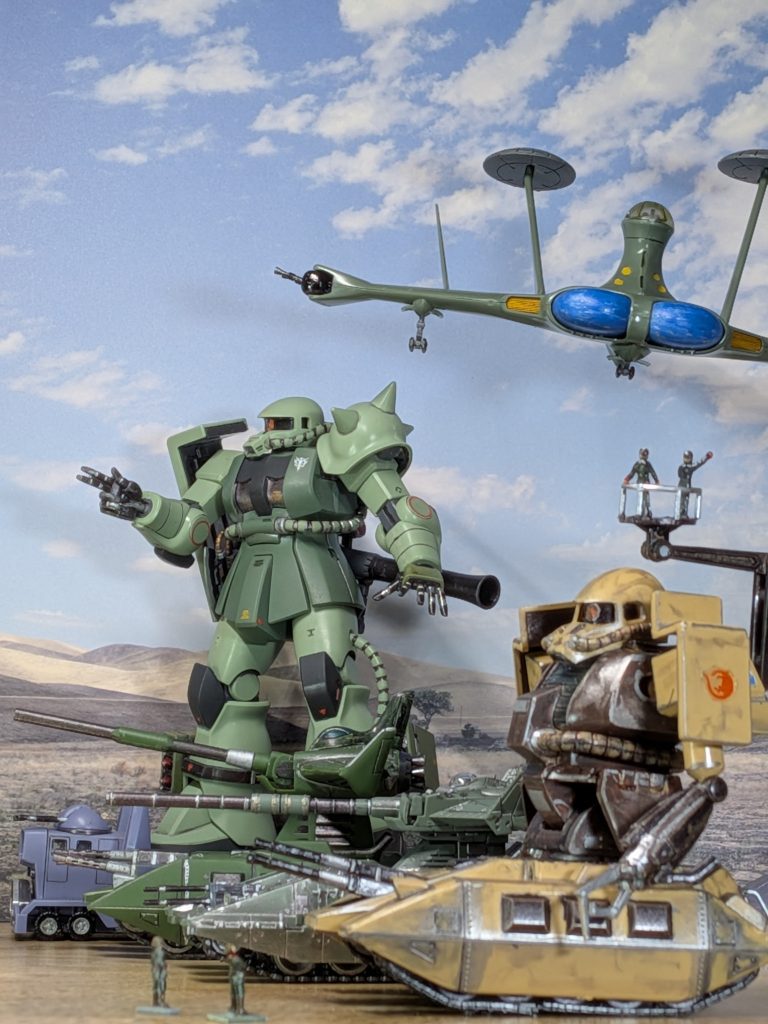 出発する部隊を見送るザクタンク基本は戦わないザクタンクは、仲間の無事を祈りながら次の場所へと移動するのでしょうかね