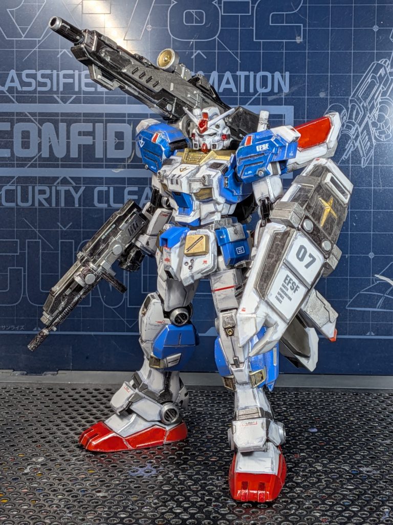 背景なし素立ちバージョン全体像を見せるという目的じゃないのなら、普通に立たせた方が良いかもしれませんね