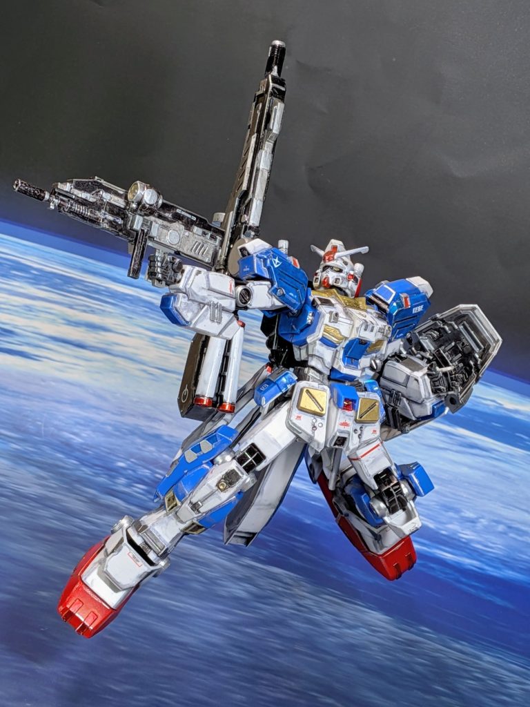 先ずは、SEED撃ちコツは仰け反らせるようにして、銃を横に突き出す感じでしょうかなかなか躍動感がありますが、立体物として見ると思ってた以上に仰け反ってるんですよね(gundam-kao5)