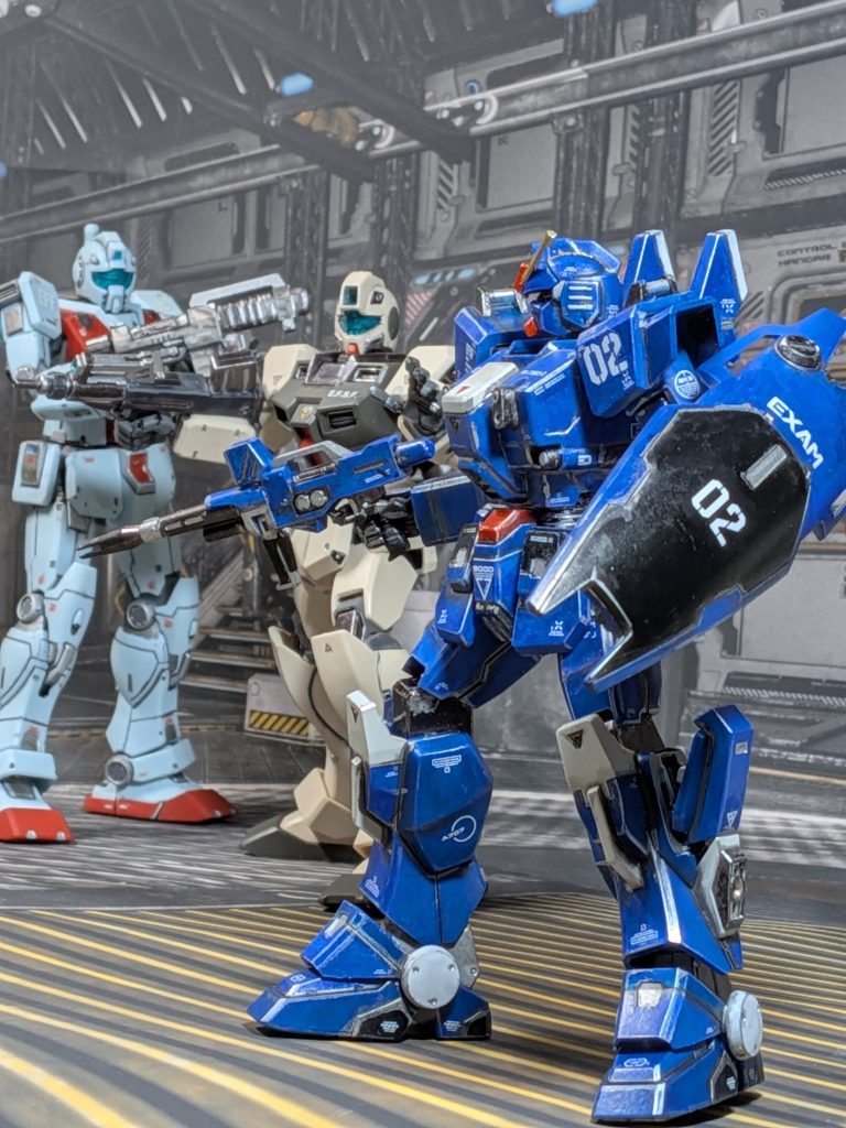 「２号機が奪われたぞ、取り戻せ❗️」「フッ…、連邦の雑兵共が」