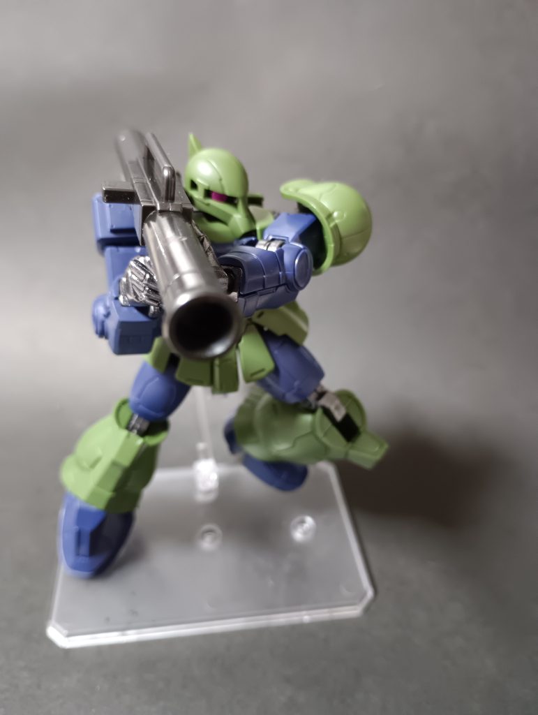 まずはバズーカとバズーカラック。