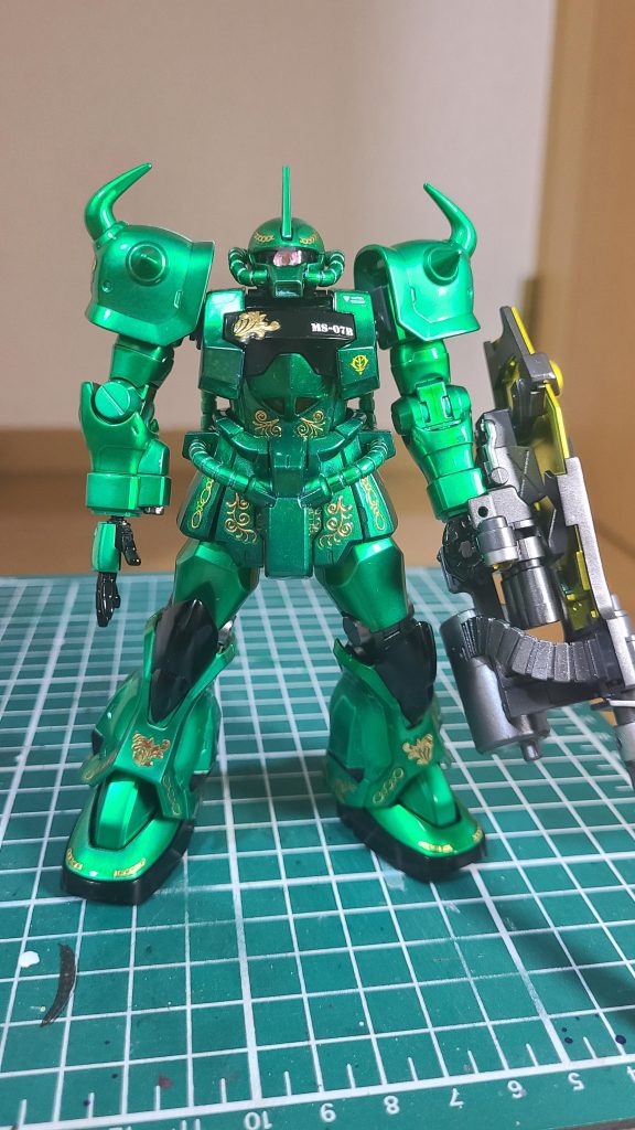 ドズル専用ザクの存在しか知らないジオンの技術者たちは、右往左往で何度も議論を繰り返し作り上げたとか、あっさり作ったとか…