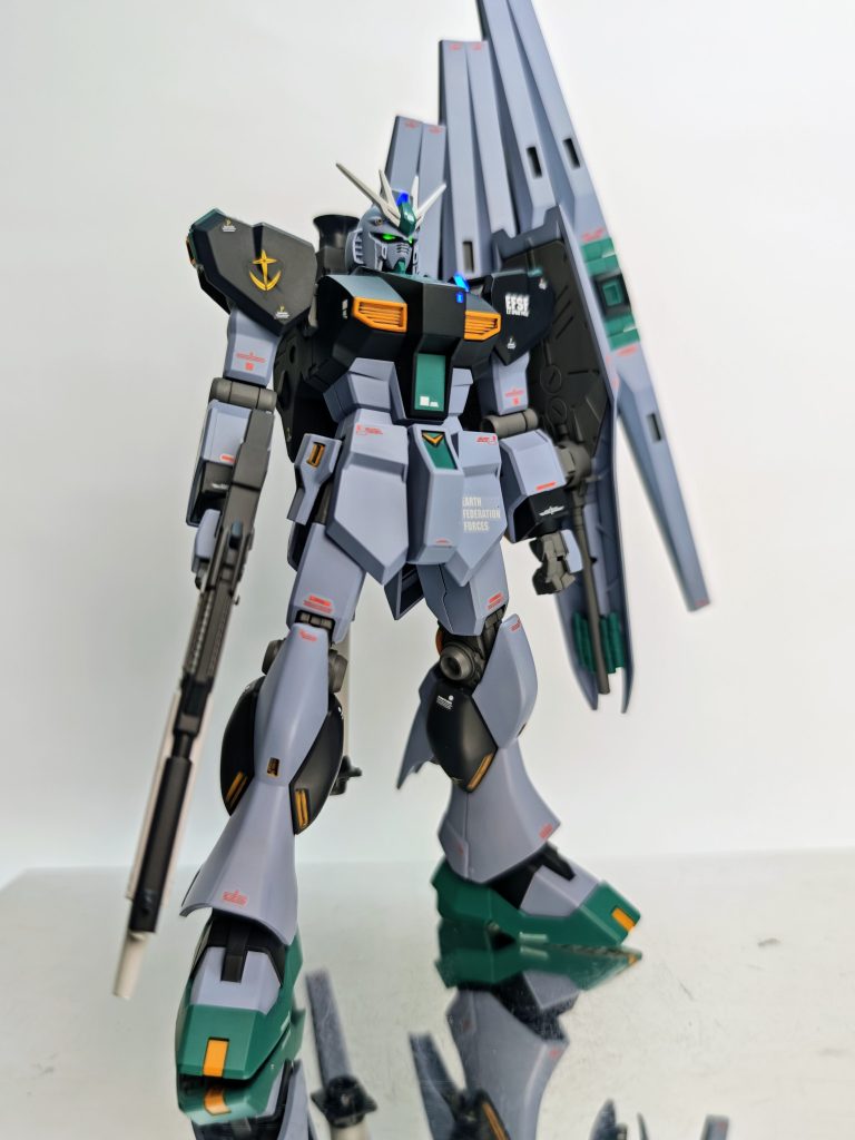 量産型νガンダム–3枚目/制作者：るりり