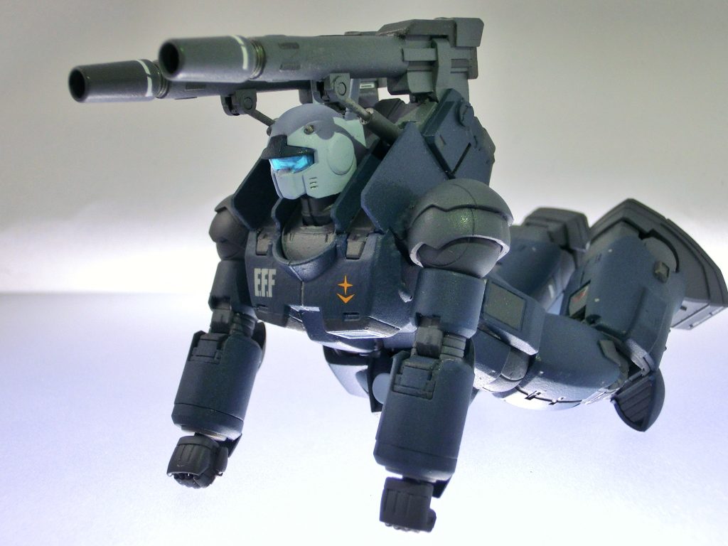 という訳でガンキャノンでした撮影時に右手の平手が行方不明になり、泣く泣く拳でいつもの伏せ撃ちを…ｗキット自体の完成度も高く、いつもの穴あき拳ではなくちゃんと握り拳で驚きましたね。あとキャノンの保持アームがとても良い