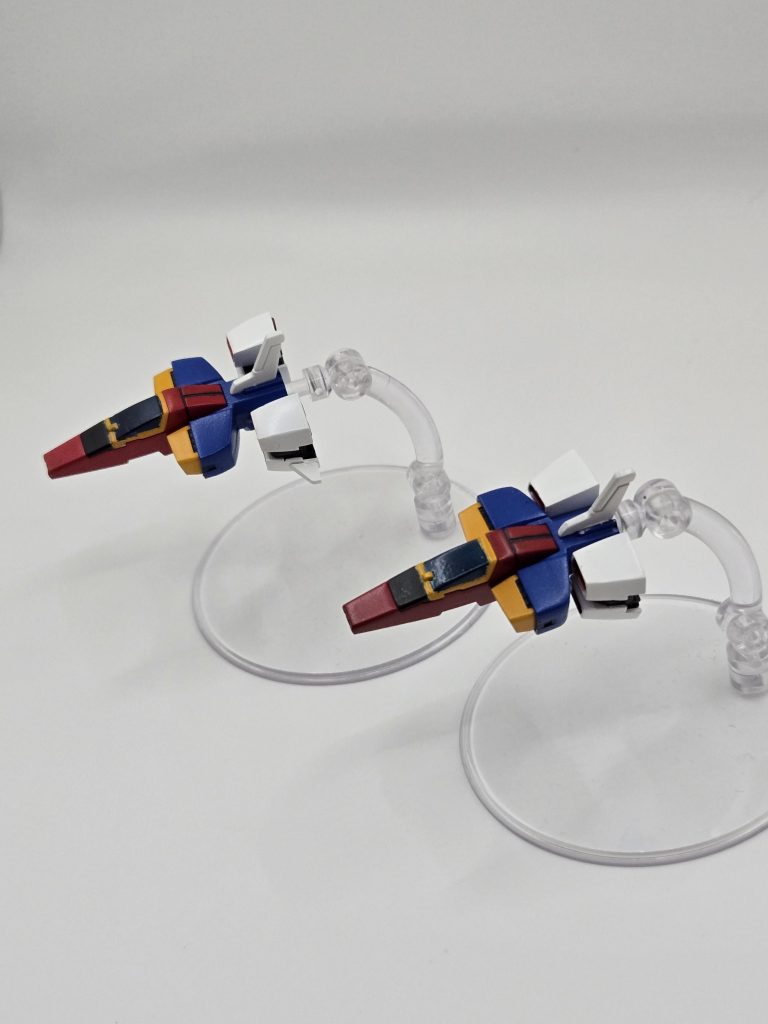 コアベース用のコアファイターはコアベースに付属していました。違いはエンジン部と主翼が格納されているかいないかのみでした。