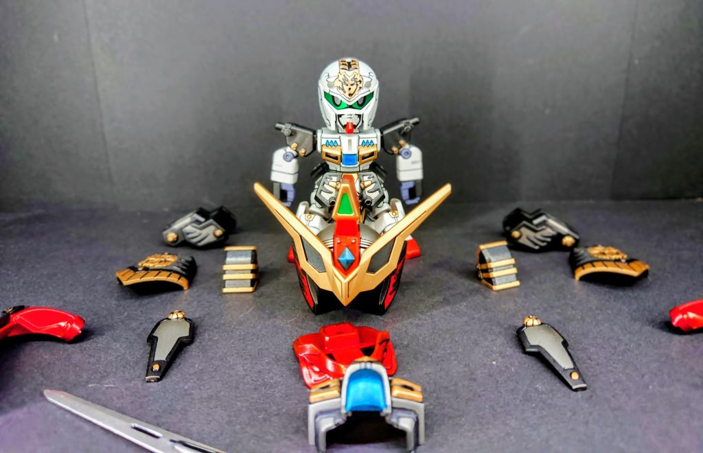 軽装形態と以下カラーレシピホワイト…タミヤパールホワイトシルバー…Mr.スーパーアイアン2ブラック…タミヤメタリックブラックゴールド…Mr.スーパーリッチゴールドレッド…GMロイヤルメタレッドブルー…GMコスモメタブルーグリーン…GMメタリックイエローグリーン下地ホワイト部…ガイアサーフェイサーエヴォシルバー下地白以外…フィニッシングサーフェイサー1500ブラック途中仕上げ…水性プレミアムトップコート光沢仕上げ…水性プレミアムトップコートUVカットスムースクリアつや消し以上でエアブラシ、スプレー、筆塗りで塗装しました。