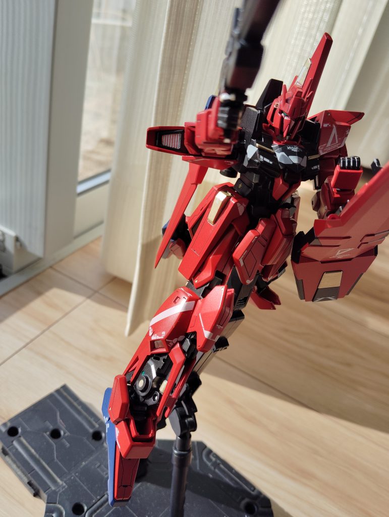 細かいとこはこれまた初のエナメル塗料を勉強し、色分けしました！