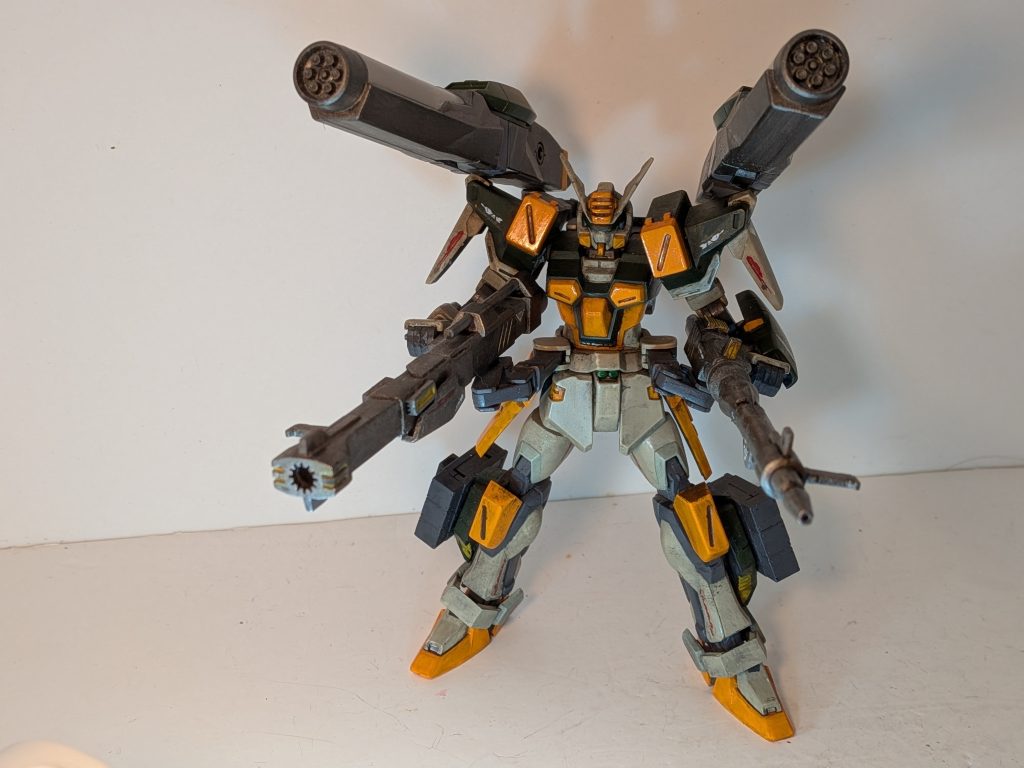 350ミリガンランチャー(右)94ミリ高エネルギー収束火線ライフル(左)