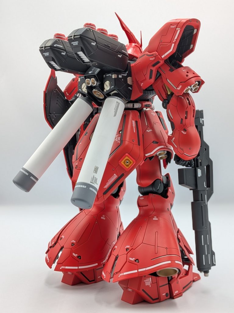 プロペラントタンクと動力パイプはグランプリホワイトで塗装してみましたが、どうでしょう?自分では満足しています😊