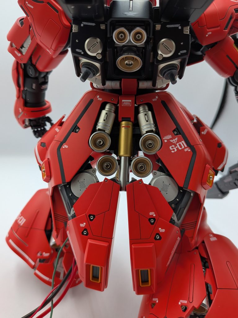 今回、初めてメタルボールを使用してみました他にはツインパイプ等も使用しました左下のリード線は、燃料パイプを再現してみたもので、本体とは関係ありません😆