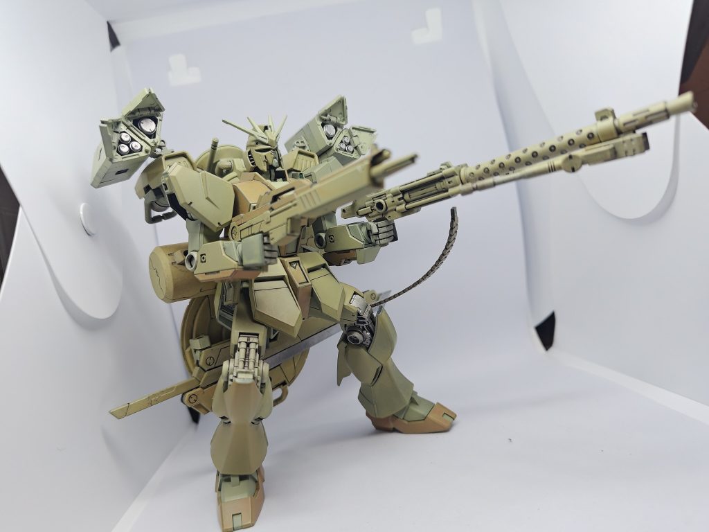 ビームライフルとミサイルで誘導。メインがライフルの設定