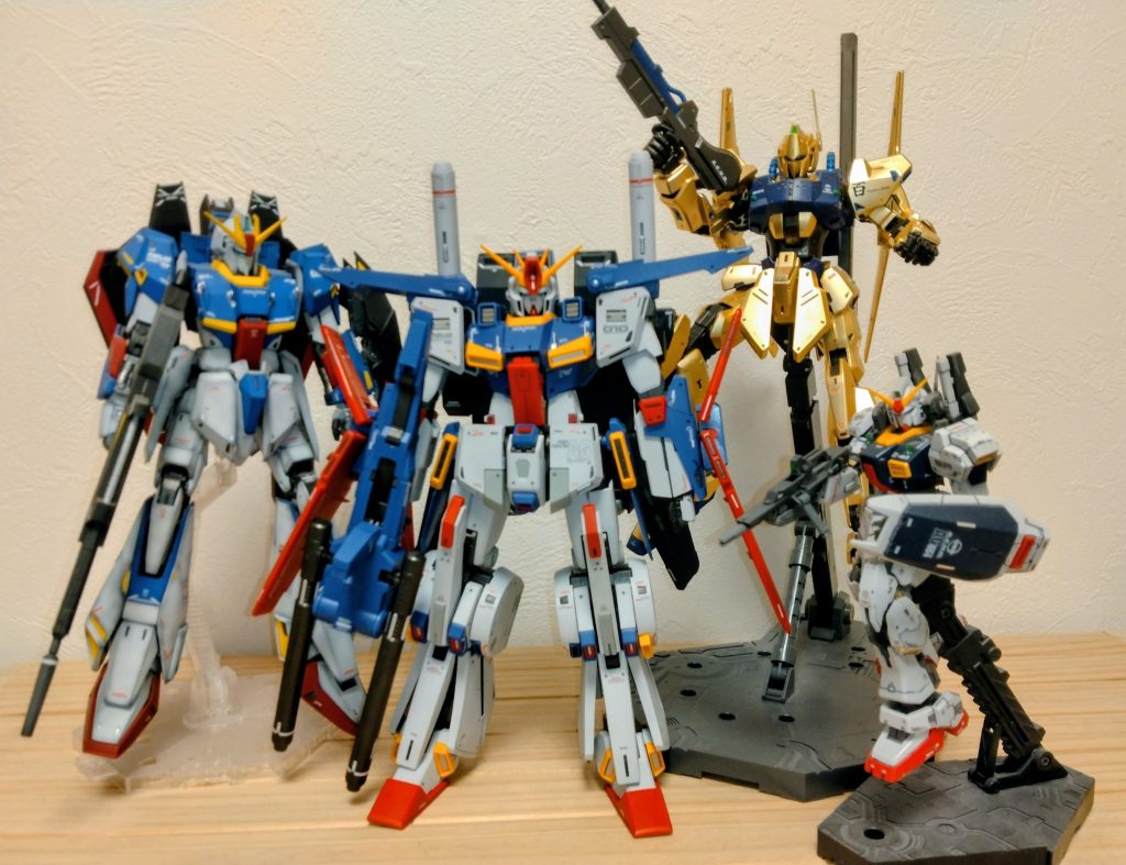 ルー、ビーチャ、エルと記念撮影。Mk-IIのMGが欲しいです。