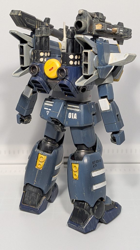 後ろ姿はゴツくて気に入っています!