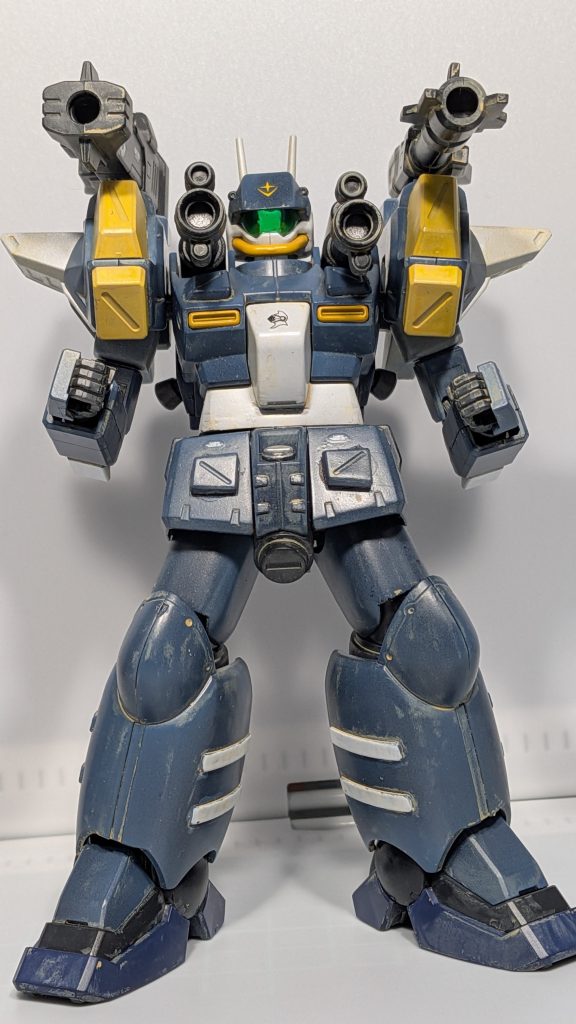 カラーリングは悩みましたが、あえてガンキャノンっぽくない青をベースにして、一目で特別仕様だとわかるように。